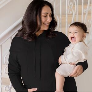 Kindred Bravely Maternity & Nursing Hoodie Size XS Black Bamboo Pocket Zip Front